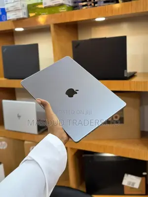 Laptop Apple MacBook Pro 2021 M1 16GB Apple M1 Pro SSD 512GB