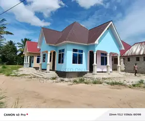 3bdrm House in Unfinished Home For, Ilala for sale