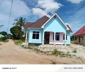 3bdrm House in Unfinished Home For, Ilala for sale