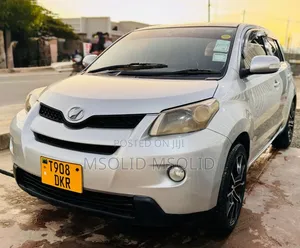 Toyota IST 2009 Silver