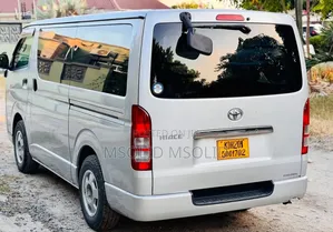 Toyota HiAce 2008 Silver