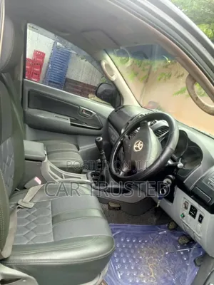 Toyota Hilux 3.0 D-4D 4x4 2014 Gray