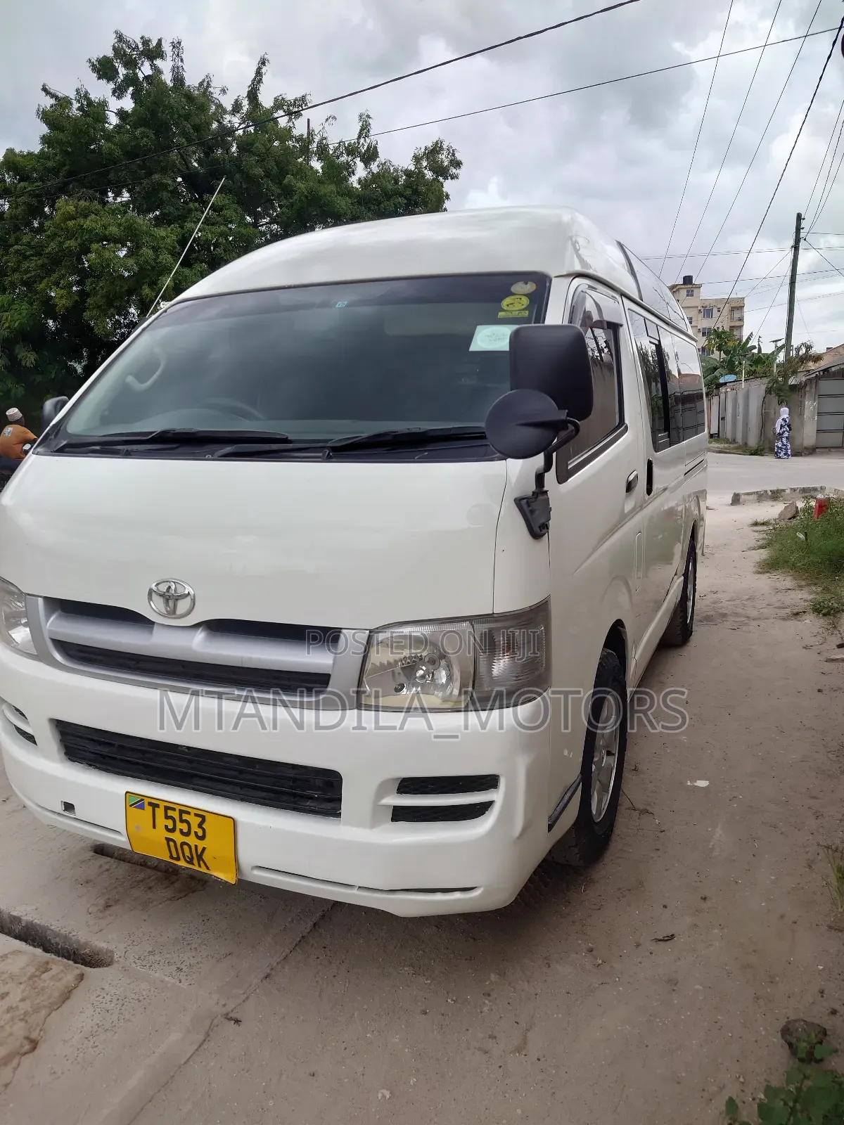 Toyota Quantum 2010 White