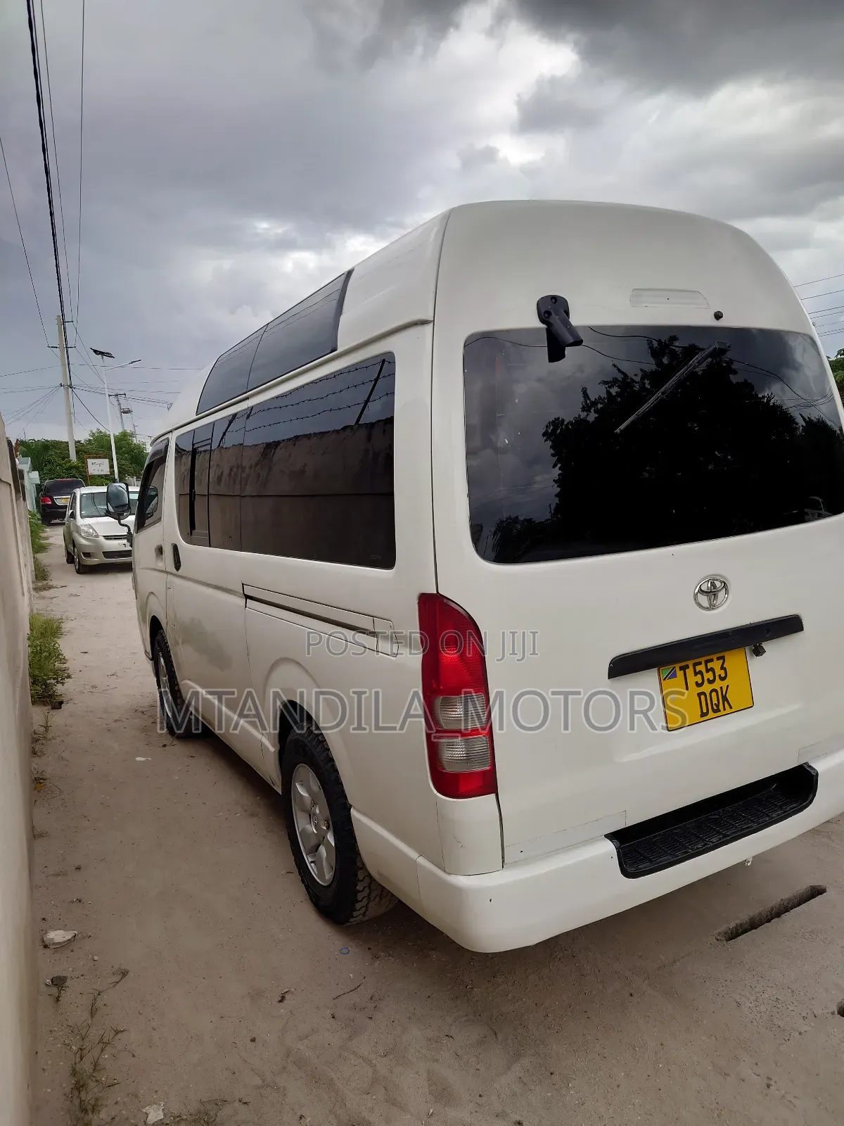 Toyota Quantum 2010 White