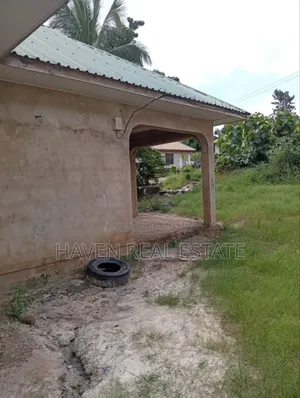 3bdrm House in Goba for sale