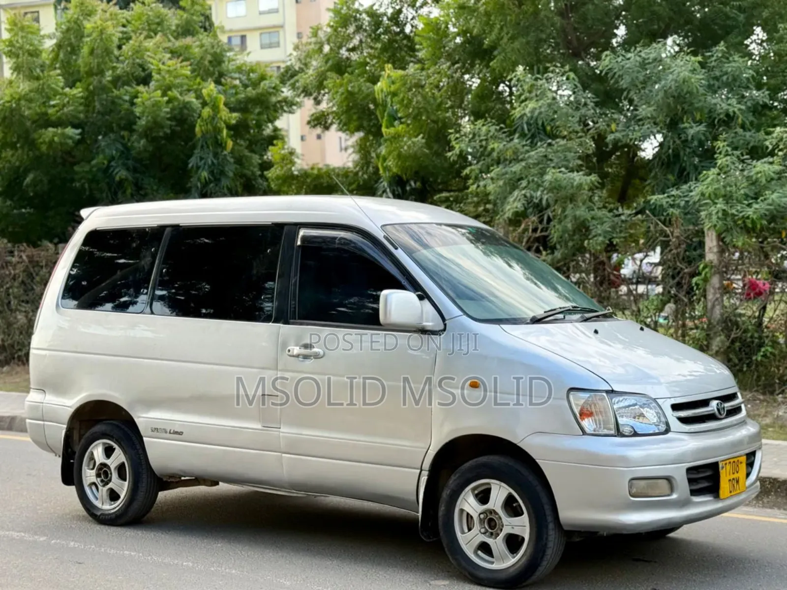 Toyota Noah 2003 Silver