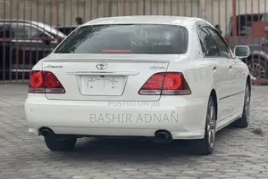 Toyota Crown 2005 White