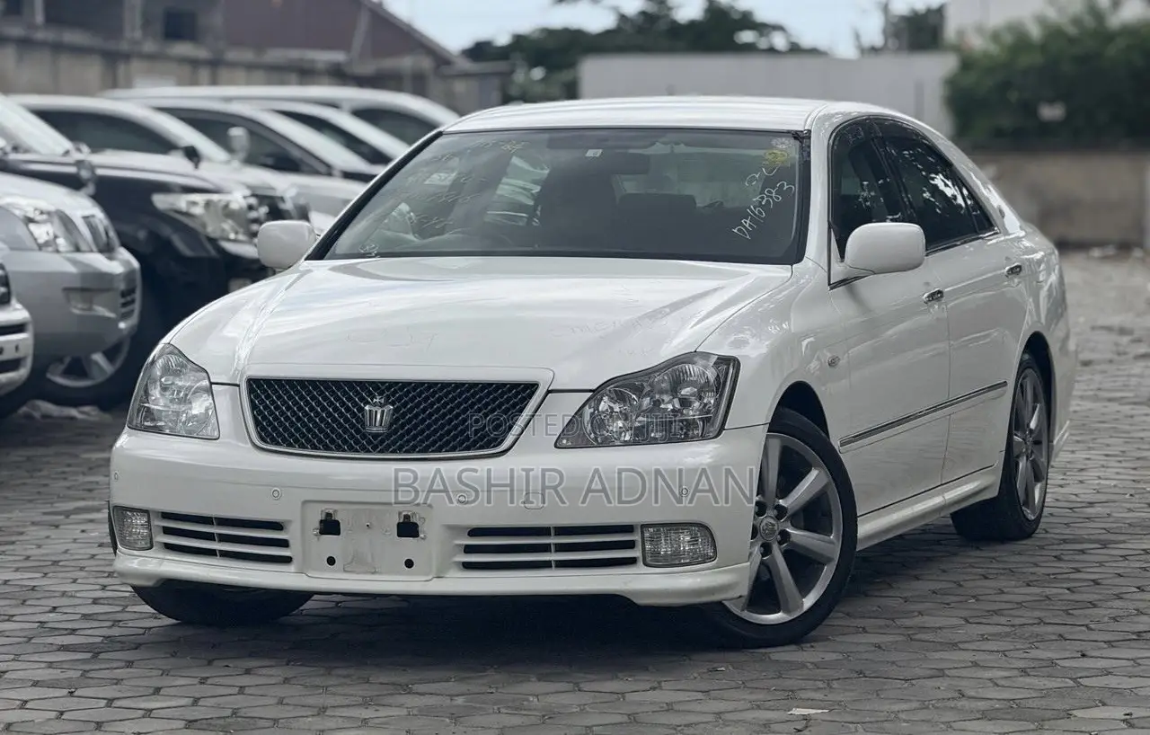 Toyota Crown 2005 White