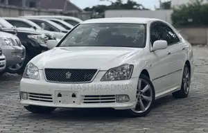 Toyota Crown 2005 White