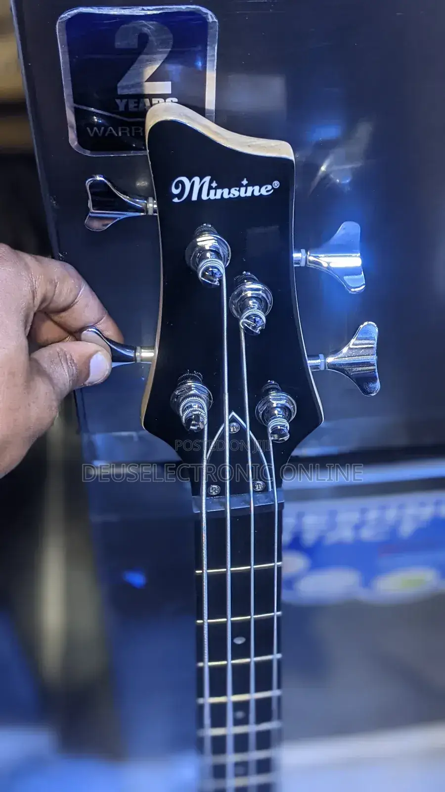 Electric Bass Guitar 4 Nyuzi