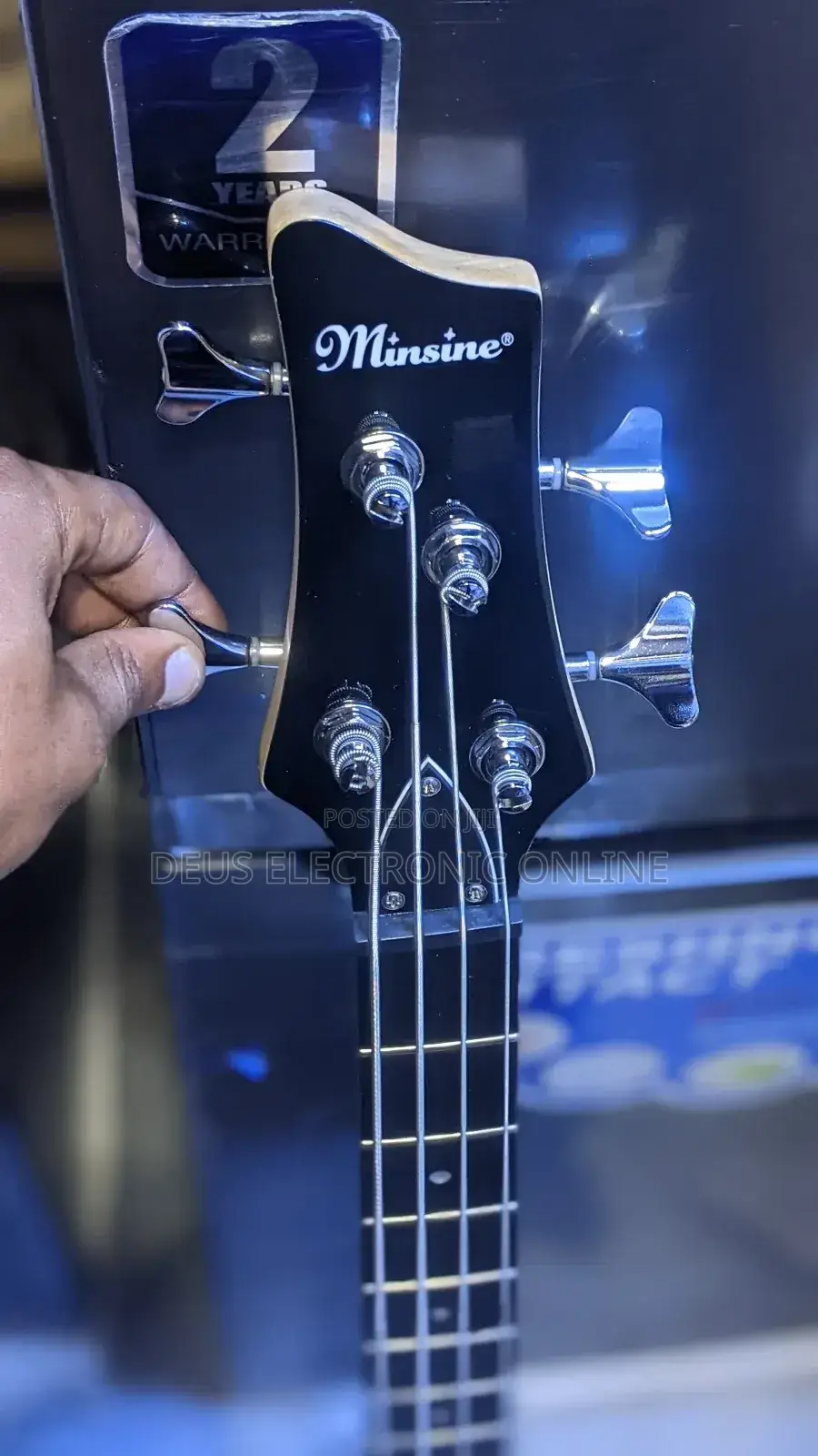 Electric Bass Guitar 4 Nyuzi