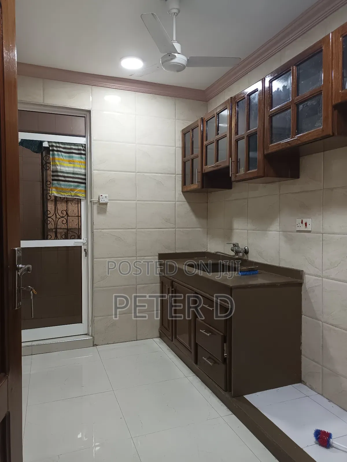 3bdrm Apartment in Kariakoo for rent