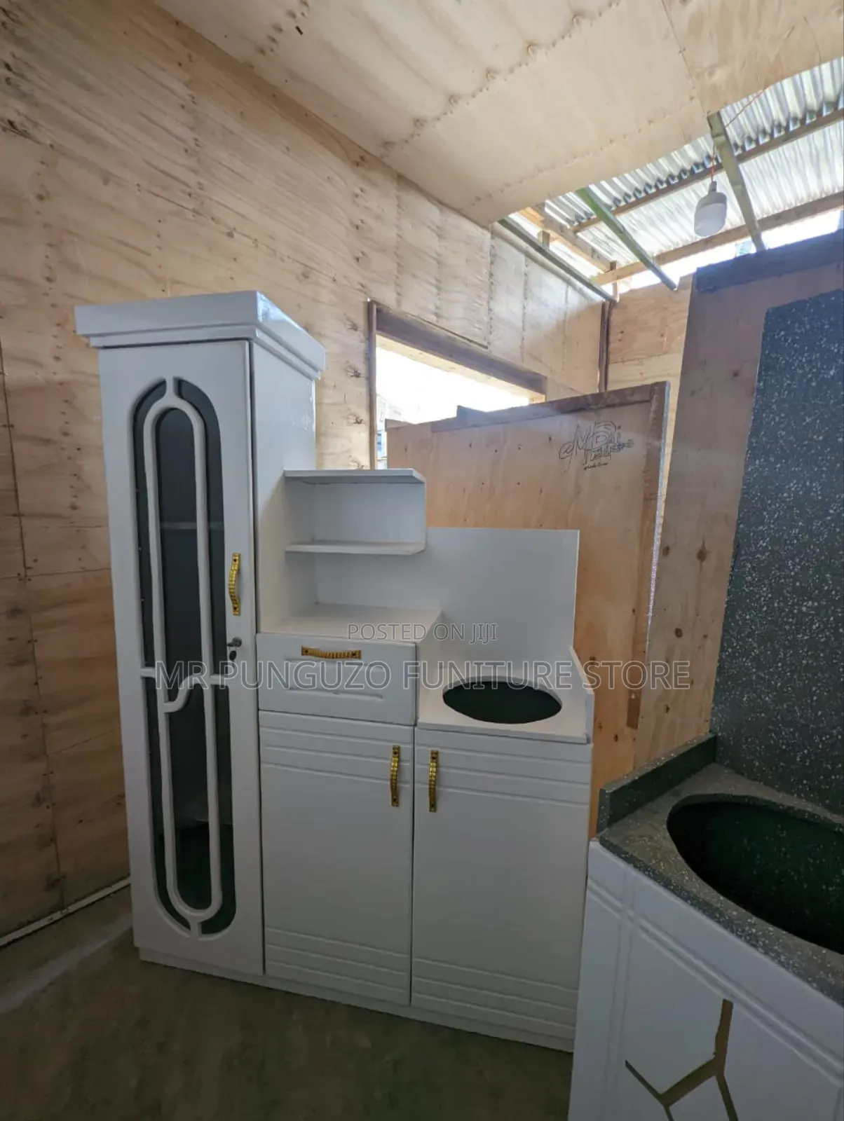 Kitchen Cabinet Very Clean Full White 