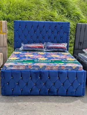 Kitanda Bed Sofa Classic Sana Na Godolo Mattress Na Mito