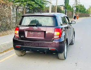 Photo - Toyota IST 2015 Brown
