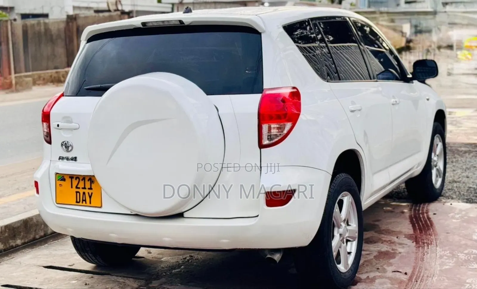Toyota RAV4 2008 White