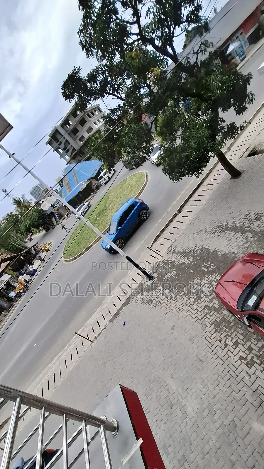 Busness Plot It Look at Tarmac Makumbusho