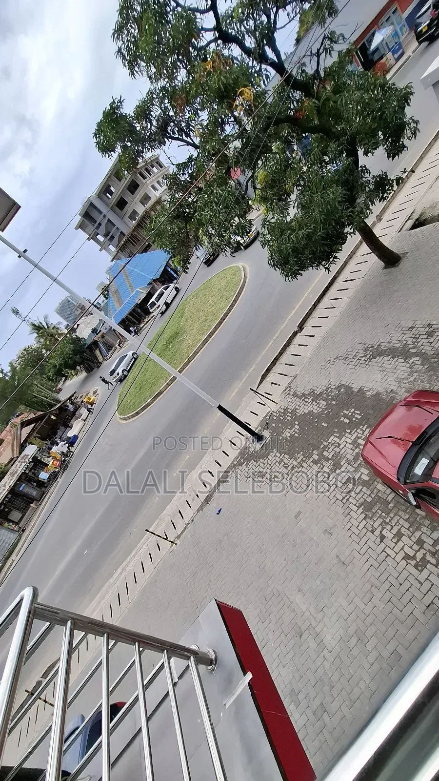 Busness Plot It Look at Tarmac Makumbusho