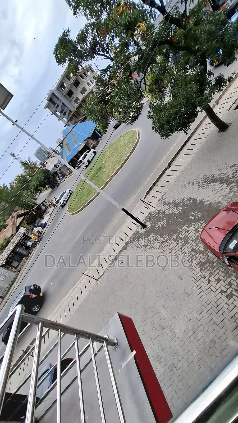 Busness Plot It Look at Tarmac Makumbusho
