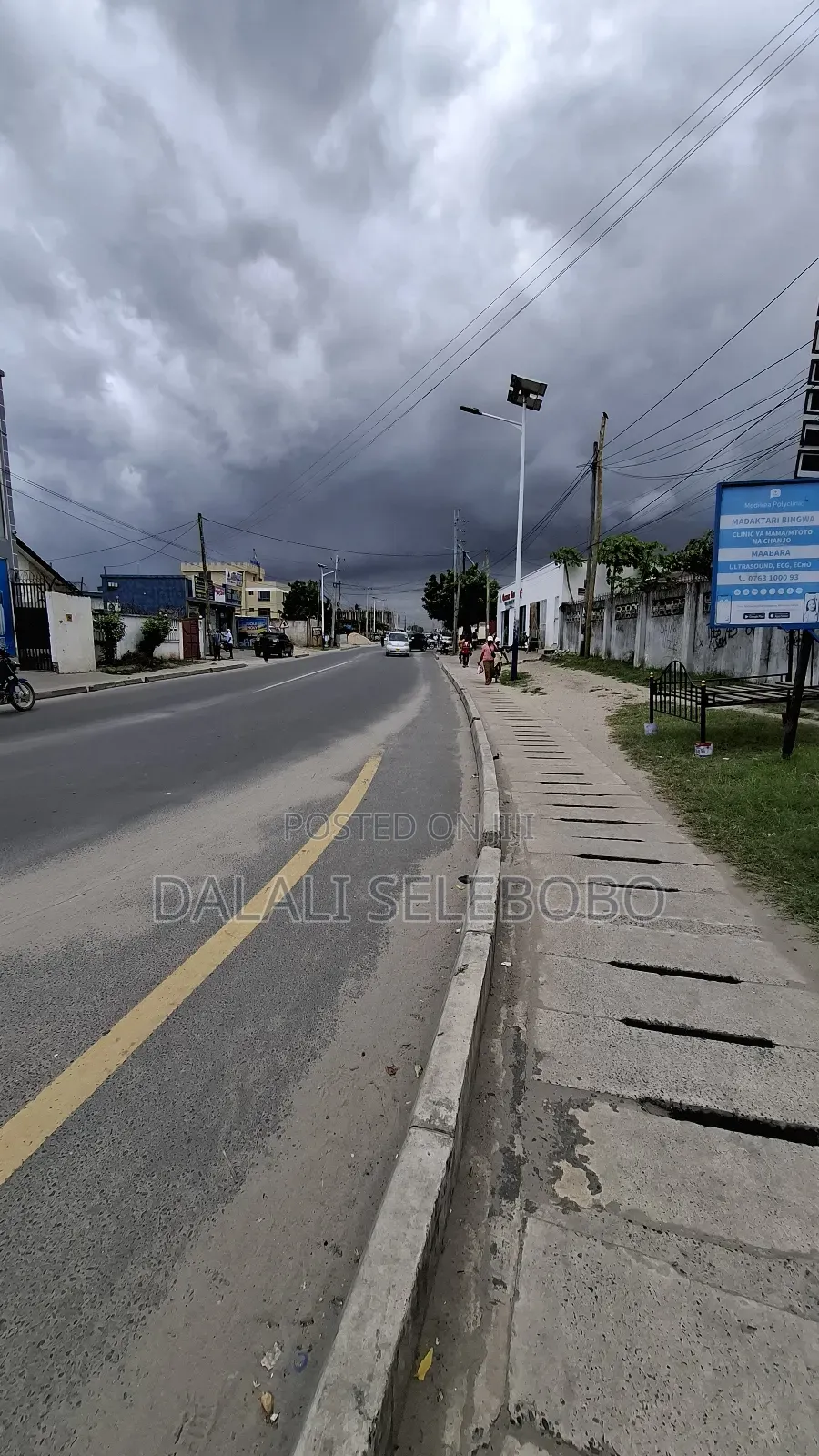 Busness Plot It Look at Tarmac Makumbusho