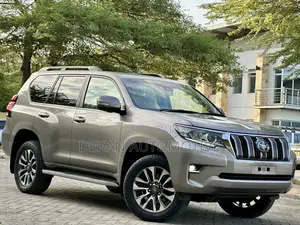 New Toyota Land Cruiser Prado 2.7 2023 Gray