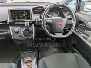Toyota Wish 2017 Blue