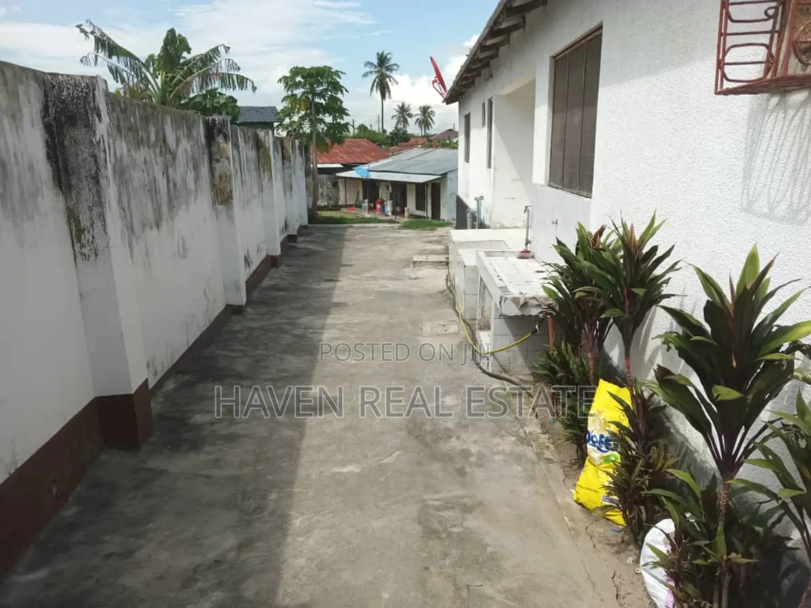 3bdrm House in Makuburi for sale