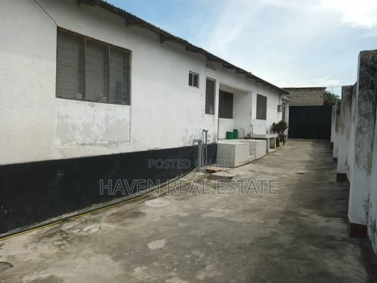 3bdrm House in Makuburi for sale