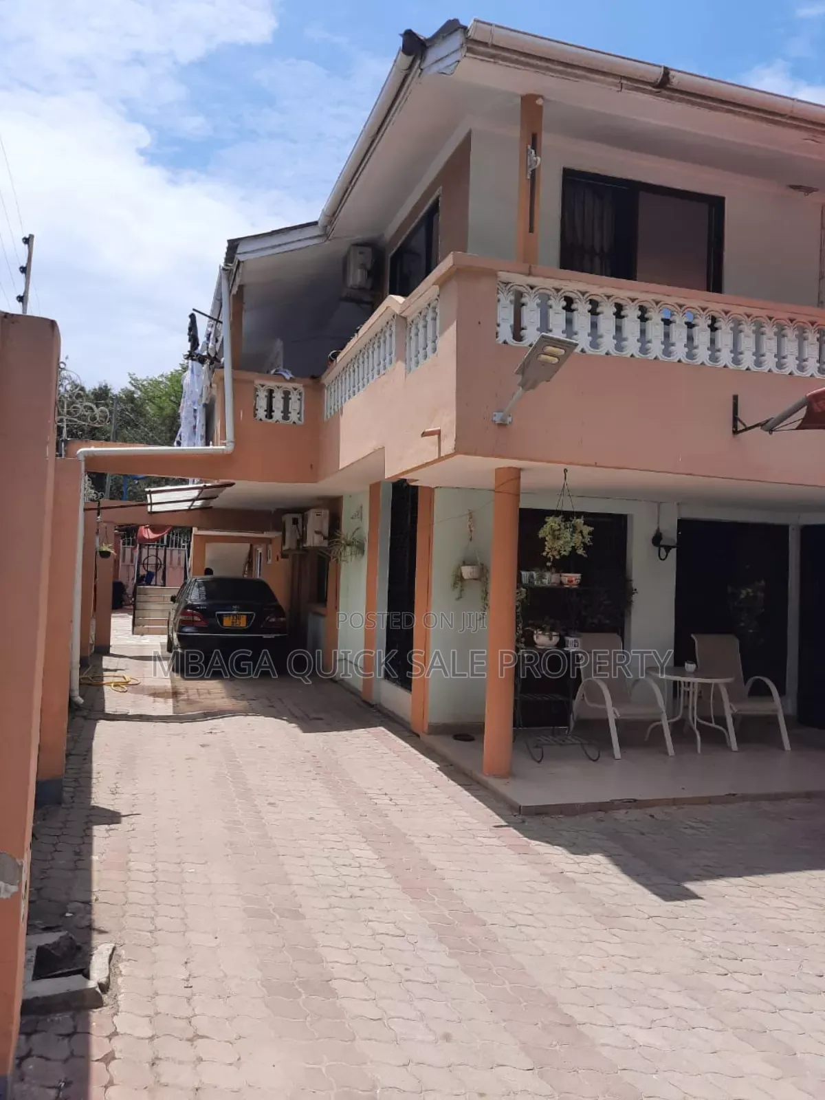 11bdrm House in Ada Estate for rent