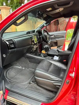 Toyota Hilux 2018 Red