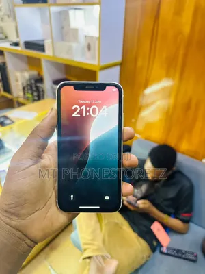 Apple iPhone XR 64 GB White