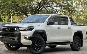 Toyota Hilux 2023 Beige