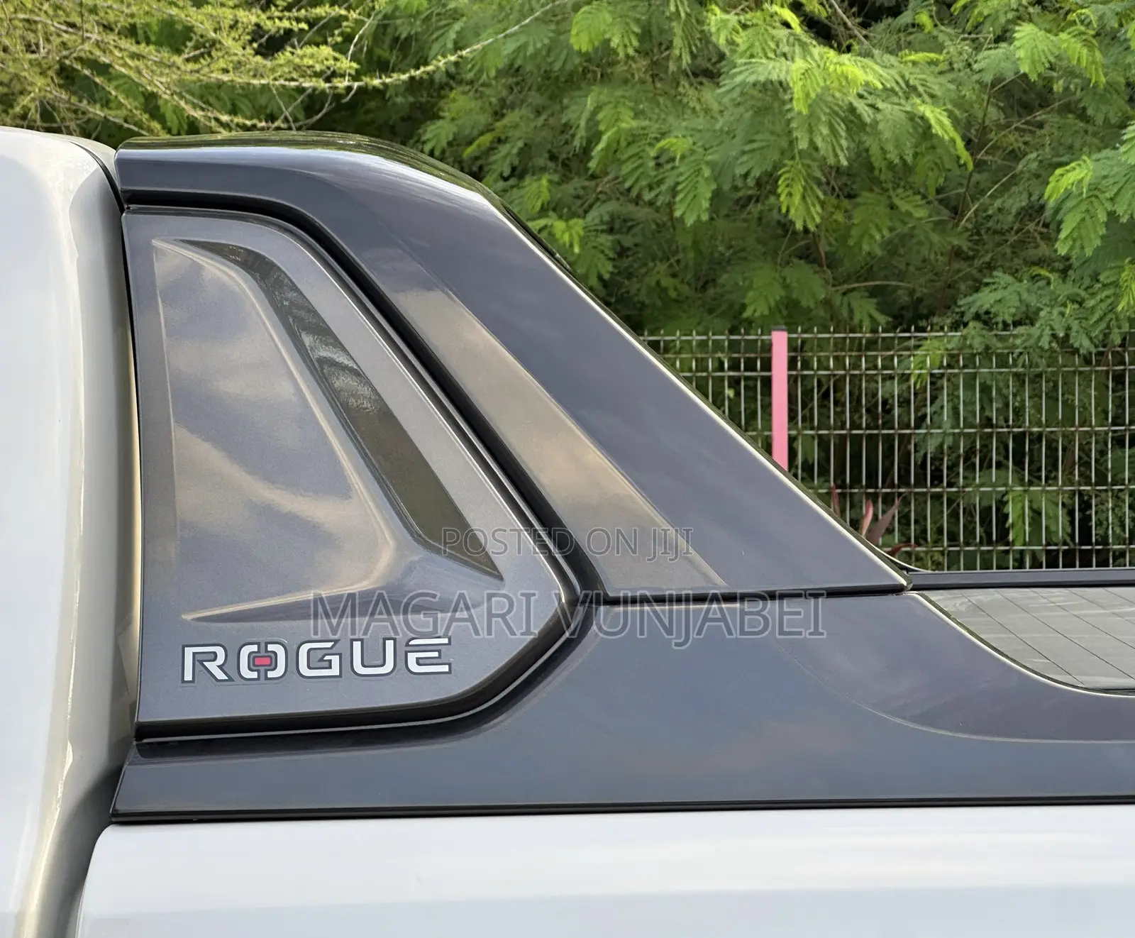 Toyota Hilux 2023 Beige