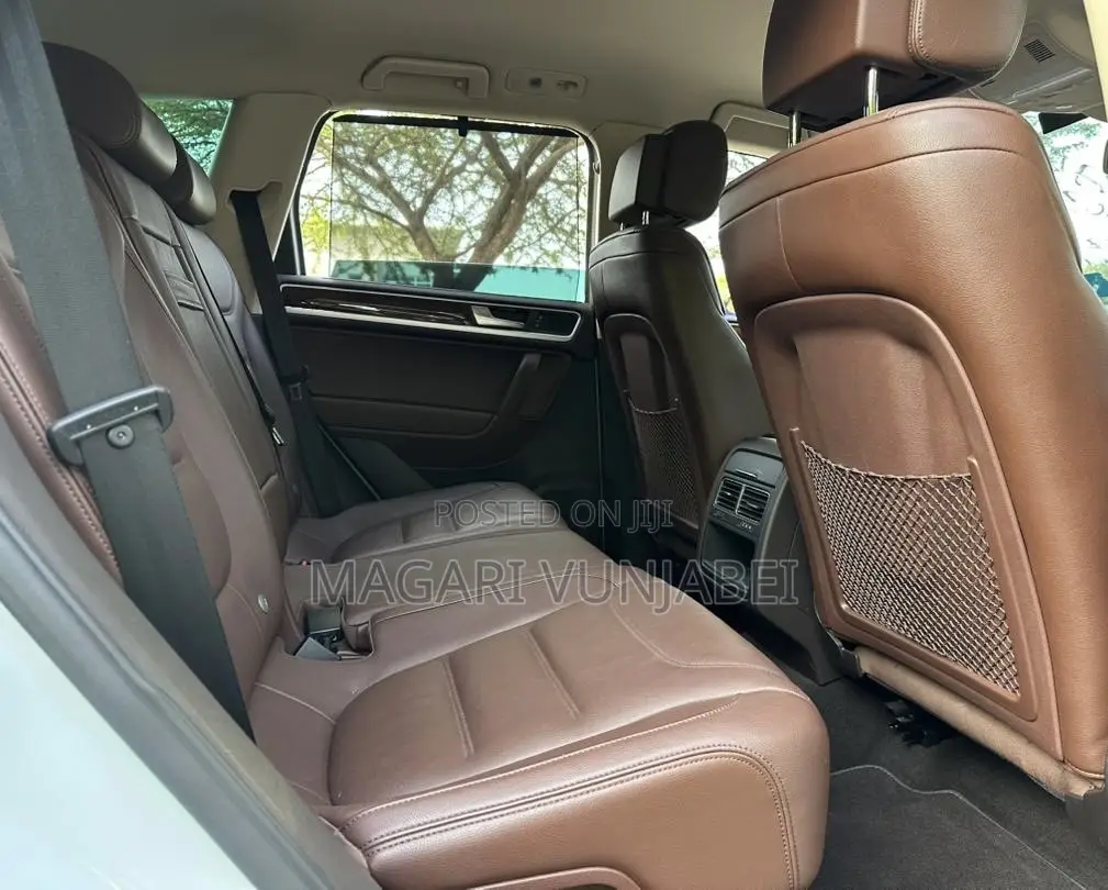 Volkswagen Touareg 2013 Pearl