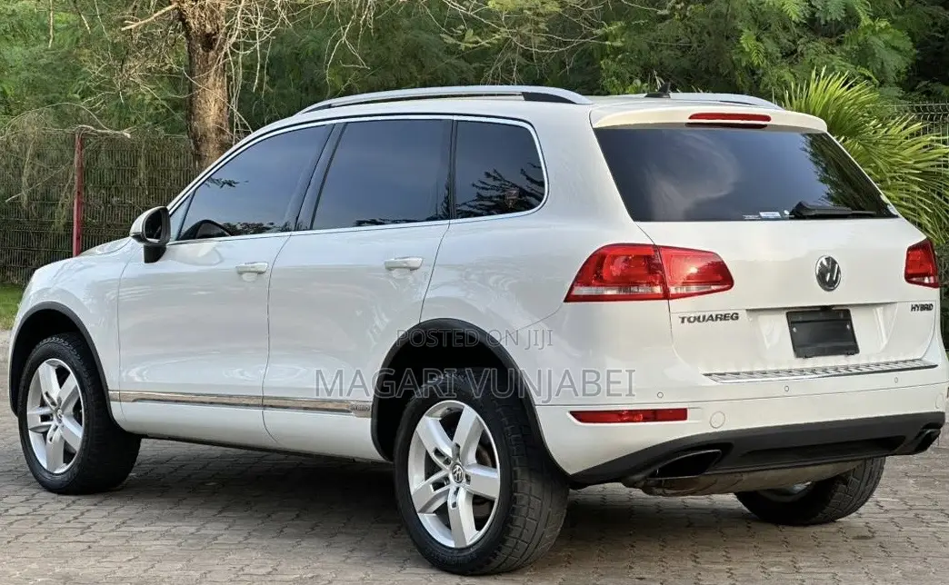Volkswagen Touareg 2013 Pearl
