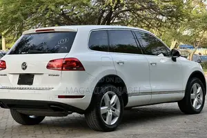 Volkswagen Touareg 2013 Pearl