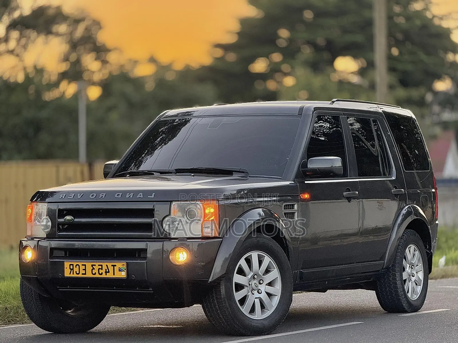 Land Rover Discovery 2009 Gray