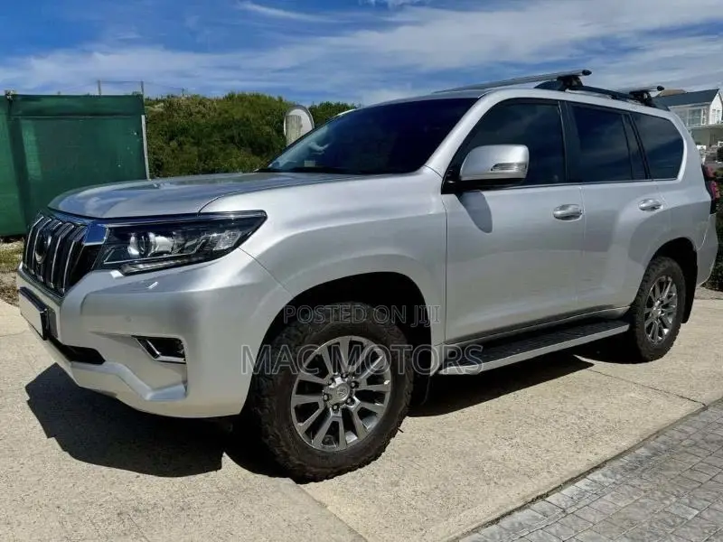 Toyota Land Cruiser Prado 2.8 2021 Silver