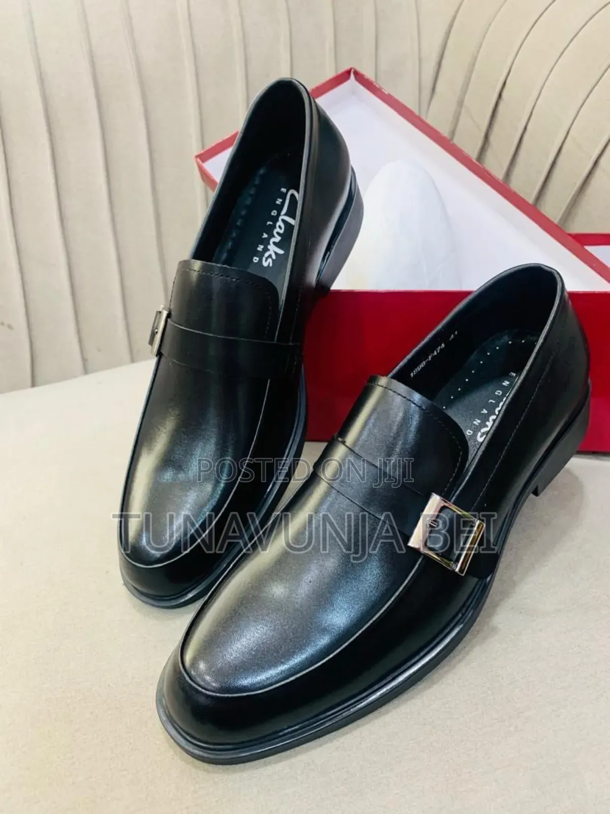 Brack Cracks / Leather Shoes