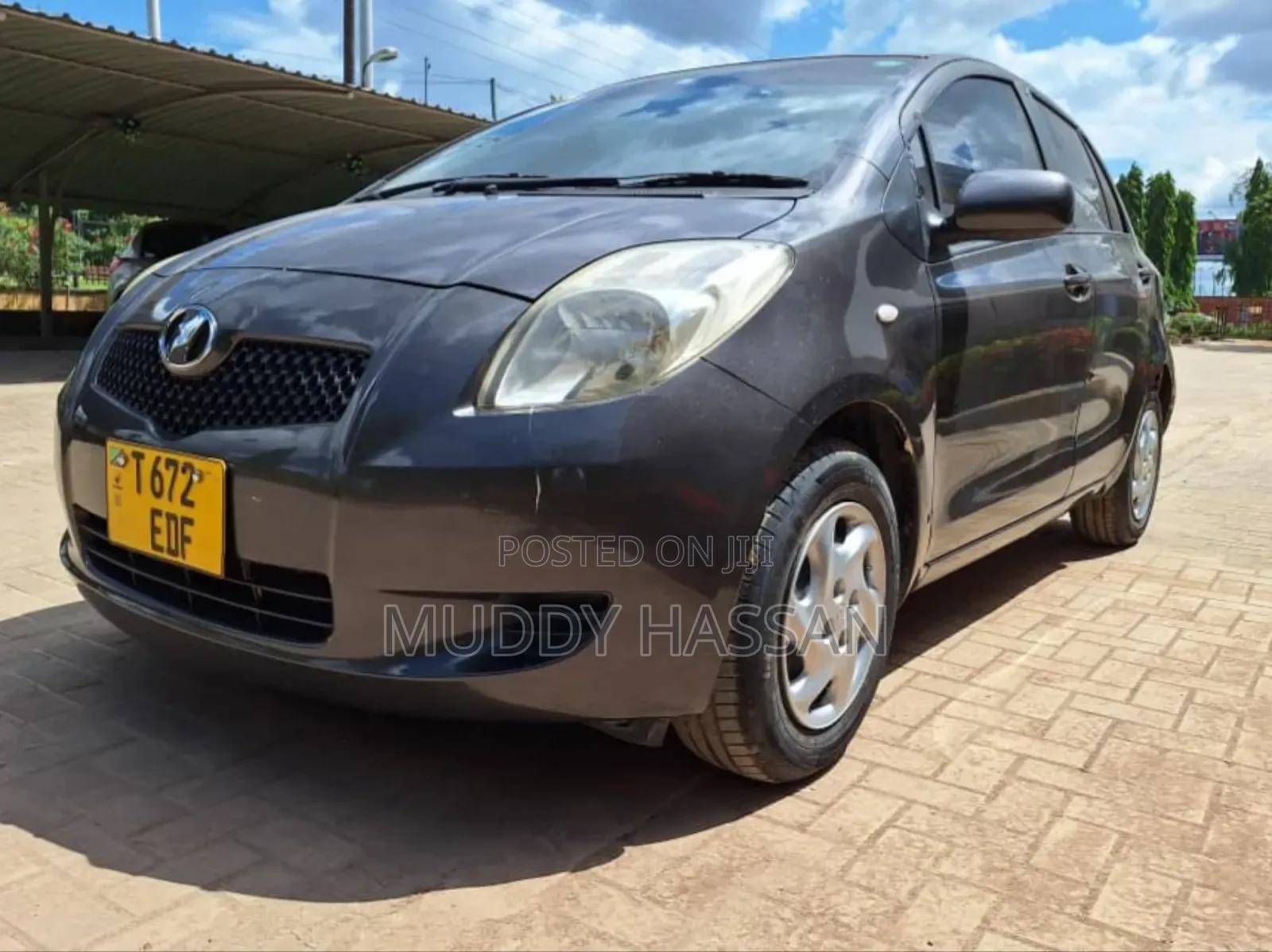 Toyota Vitz 2009 Gray