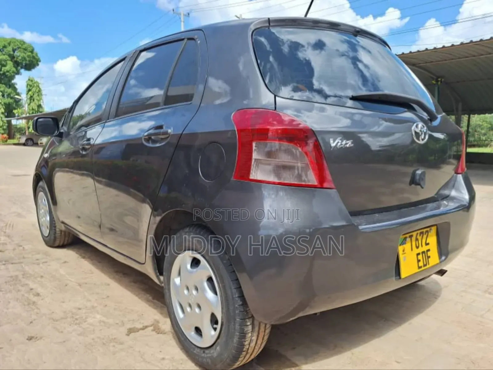 Toyota Vitz 2009 Gray