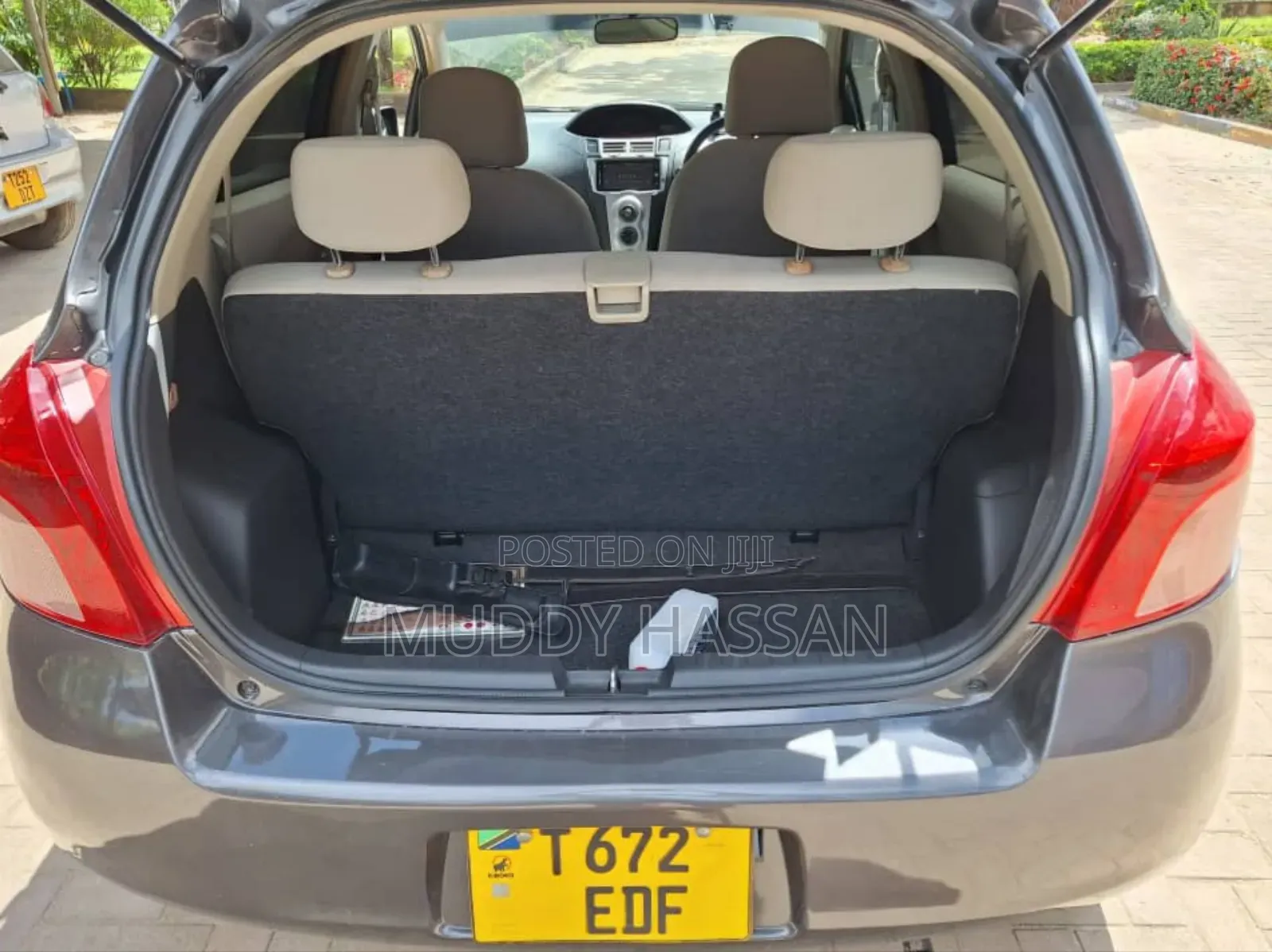 Toyota Vitz 2009 Gray