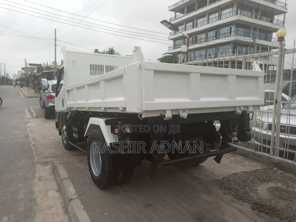 Mitsubishi Canter Mpya Chasis Yenye(With) Helper 3 Tonnes.