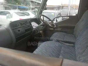 Mitsubishi Canter Mpya Chasis Yenye(With) Helper 3 Tonnes.