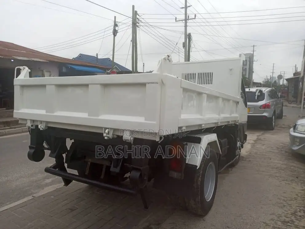 Mitsubishi Canter Mpya Chasis Yenye(With) Helper 3 Tonnes.