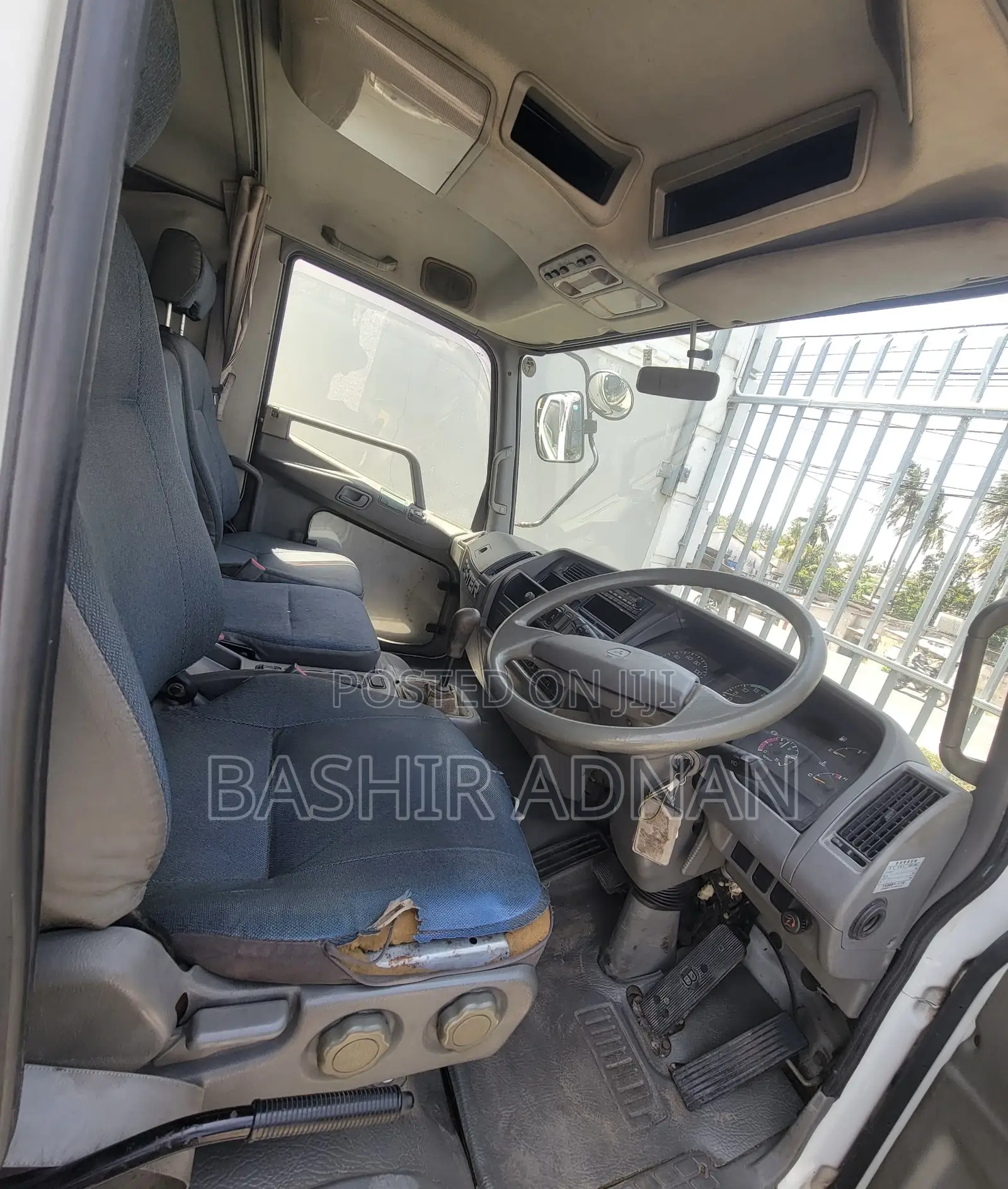 Mitsubishi Fuso Dumper Tani 4(Tonnes) Mpya Unregistered.