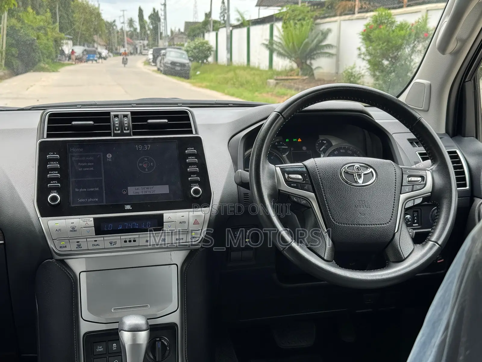 Toyota Land Cruiser Prado 2023 Gray