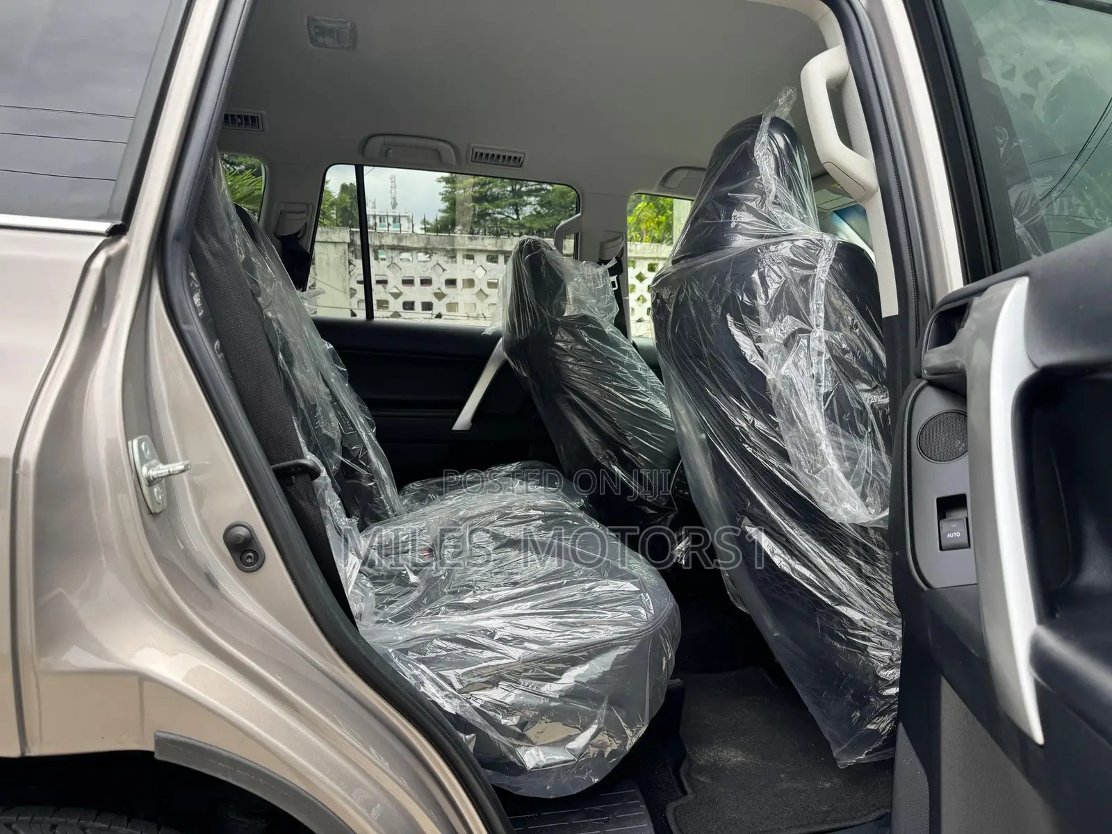 Toyota Land Cruiser Prado 2023 Gray
