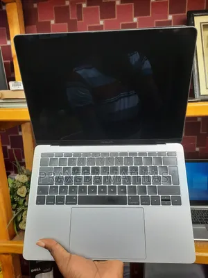 Laptop Apple MacBook Pro 2017 8GB Intel Core I5 SSD 256GB
