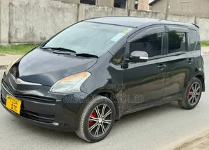 Toyota Ractis 2010 Black
